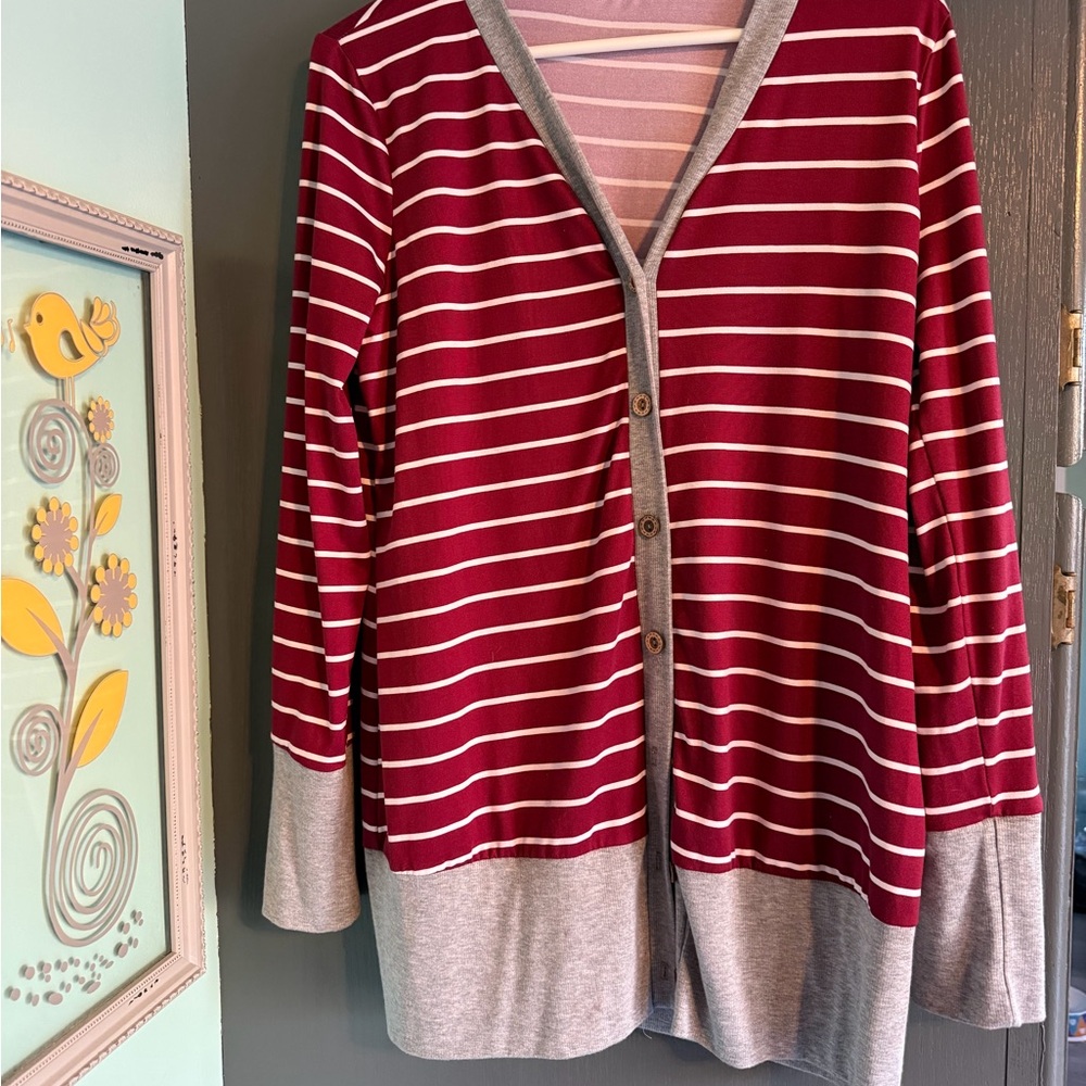 Chic Striped Reb In J 220 V-Neck Cardigan - Burgundy and Gray